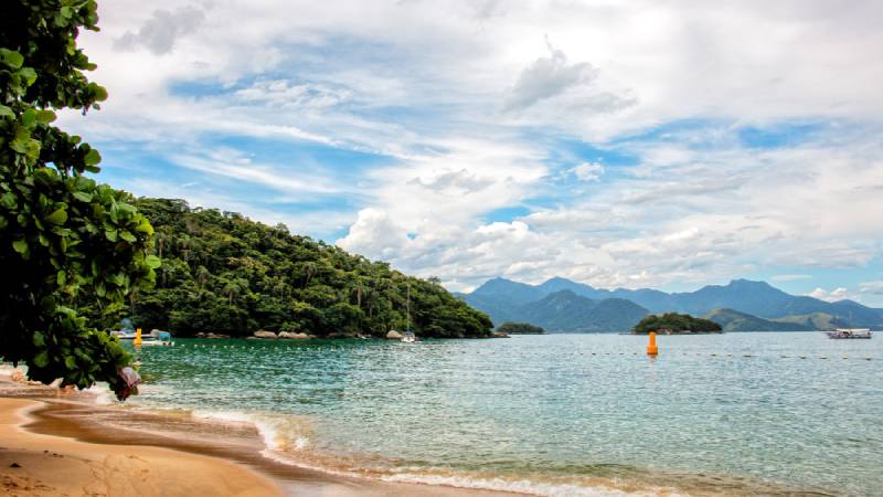 Descubra a Praia de São Gonçalinho em Paraty-RJ